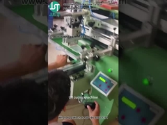 Druckmaschine, die Zylinderform für Kunststoffschalen druckt (5)